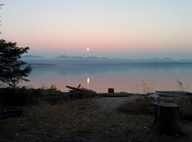 Blackberry Point on Valdes Island full moon rise