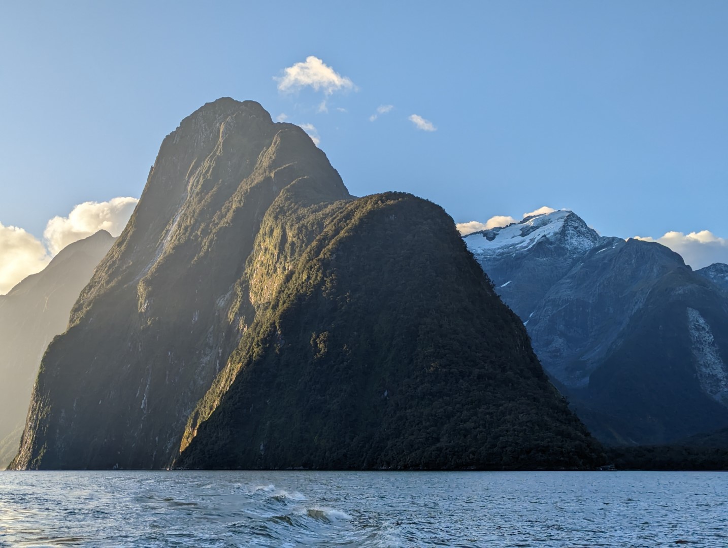 NZ Road Trip: South Island Day 5 Milford Sound Cruise